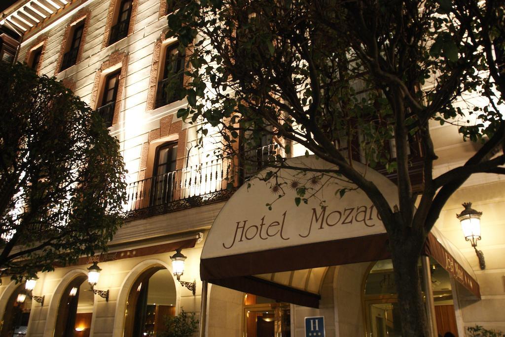 Hotel Mozart Valladolid Dış mekan fotoğraf