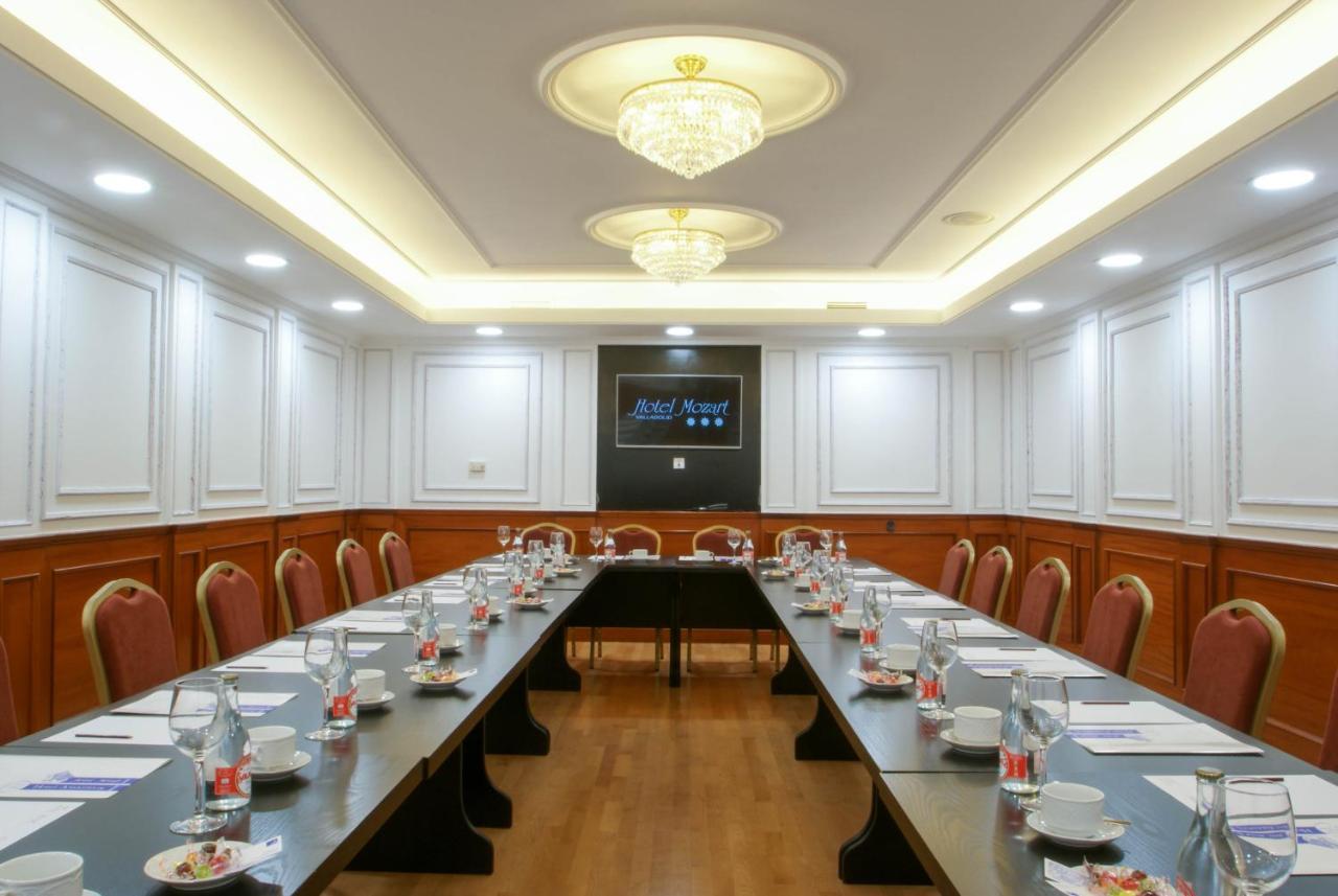 Hotel Mozart Valladolid Dış mekan fotoğraf